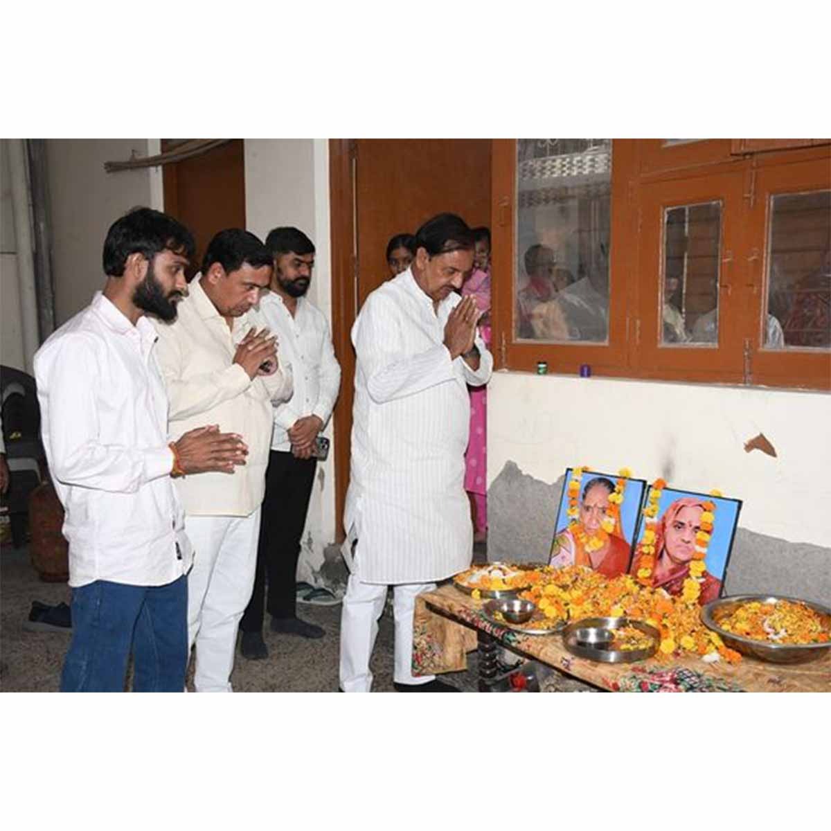 श्रीमती जगदीश शर्मा जी की तेरहवीं में श्रद्धांजलि