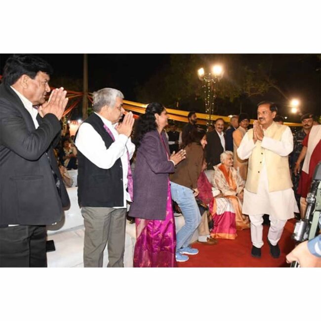 नोएडा सेक्टर-34 में रेजिडेंट्स वेलफेयर एसोसिएशन के नवनिर्वाचित पदाधिकारियों का शपथ ग्रहण समारोह नोएडा सेक्टर-34 में रेजिडेंट्स वेलफेयर एसोसिएशन के नवनिर्वाचित पदाधिकारियों का शपथ ग्रहण समारोह
