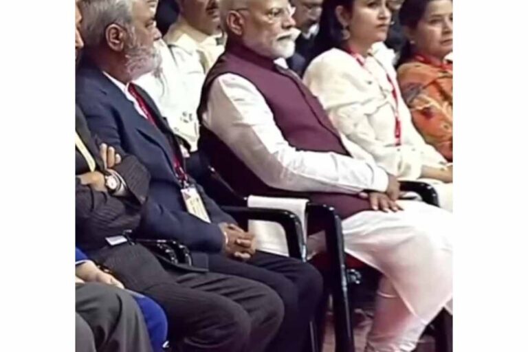 आज नई दिल्ली स्थित भारत मंडपम में आयोजित NXT कॉनक्लेव में विश्व के सर्वाधिक लोकप्रिय जन नेता आदरणीय प्रधानमंत्री श्री Narendra Modi जी के ऊर्जावान उद्बोधन को सुनने का सौभाग्य प्राप्त हुआ।