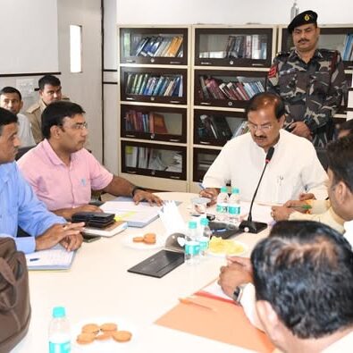 सांसद खेल महोत्सव 2025 की तैयारियों पर समीक्षा बैठक