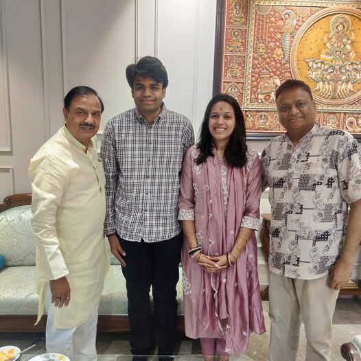 श्री अनिरुद्ध जी के परिणयोत्सव पर हार्दिक शुभकामनाएं श्री अनिरुद्ध जी के परिणयोत्सव पर हार्दिक शुभकामनाएं