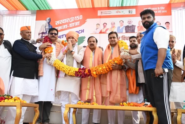 सरदार पटेल जयंती पर जेवर में विशाल पदयात्रा सरदार पटेल जयंती पर जेवर में विशाल पदयात्रा