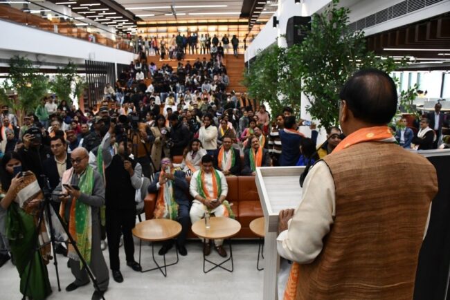 गलगोटिया यूनिवर्सिटी, ग्रेटर नोएडा में आयोजित टेन न्यूज़ स्थापना दिवस एवं वंदे मातरम् 150 वर्ष समारोह