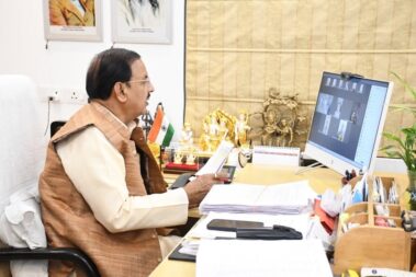 गौतमबुद्ध नगर में SIR अभियान की प्रगति की समीक्षा हेतु आयोजित ज़ूम बैठक का दृश्य