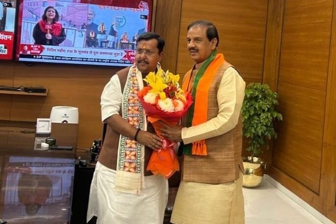 नई दिल्ली स्थित भाजपा राष्ट्रीय कार्यालय में श्री नितिन नवीन जी को राष्ट्रीय अध्यक्ष चुने जाने पर बधाई देते हुए