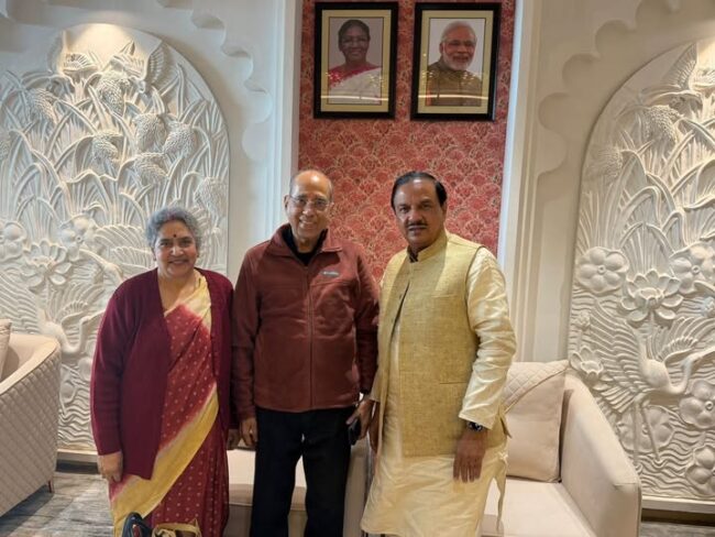 अयोध्या में श्री राम मंदिर निर्माण समिति अध्यक्ष से शिष्टाचार भेंट