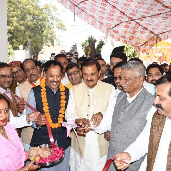 ग्राम कनावनी में सांसद निधि से विकास कार्यों का शिलान्यास