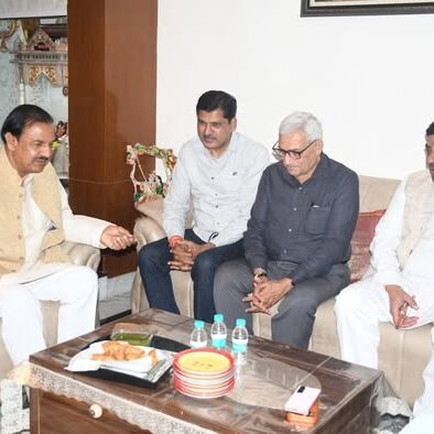 गोयनका कॉलोनी खुर्जा में श्री रवि राणा जी से भेंट गोयनका कॉलोनी खुर्जा में श्री रवि राणा जी से भेंट