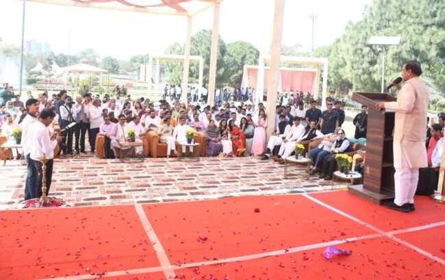 ग्रेटर नोएडा प्रेस क्लब होली मिलन एवं शब्दमधु स्मारिका विमोचन ग्रेटर नोएडा प्रेस क्लब होली मिलन एवं शब्दमधु स्मारिका विमोचन