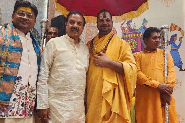 नोएडा सेक्टर-33 अग्रवाल मित्र मंडल होली मिलन समारोह