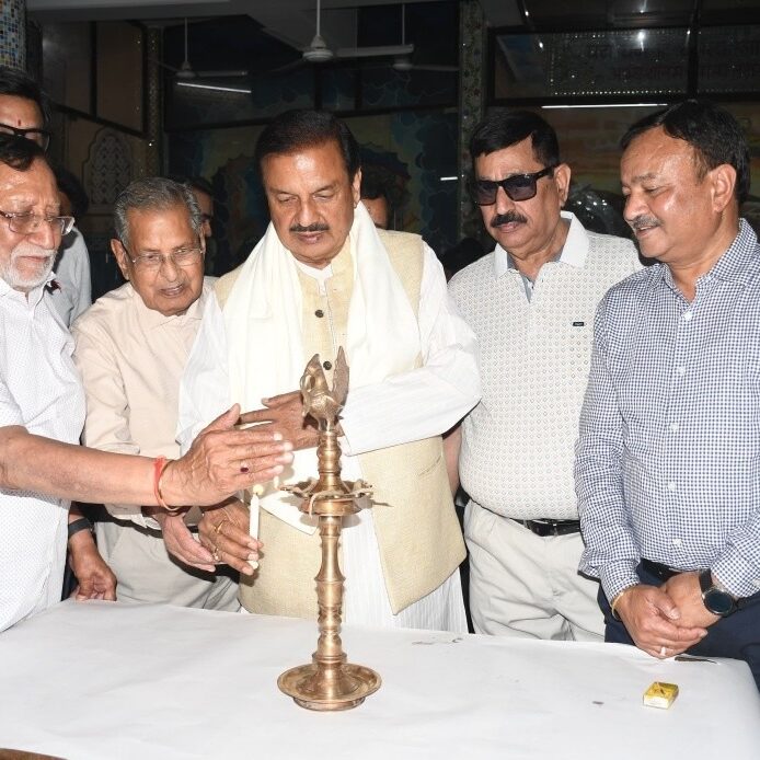 नोएडा सेक्टर-56 लक्ष्मी नारायण मंदिर में मेगा ब्लड डोनेशन फेस्टिवल