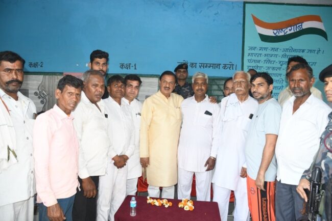 झुप्पा छोटा, छतंगा बड़ा और छतंगा कलां में जनसंपर्क झुप्पा छोटा, छतंगा बड़ा और छतंगा कलां में जनसंपर्क