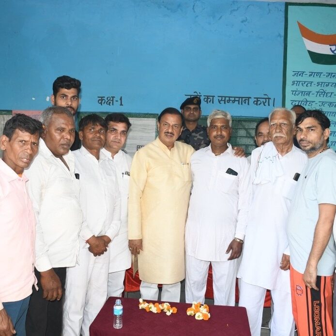 झुप्पा छोटा, छतंगा बड़ा और छतंगा कलां में जनसंपर्क झुप्पा छोटा, छतंगा बड़ा और छतंगा कलां में जनसंपर्क