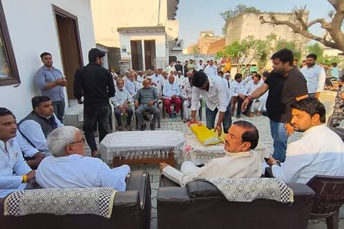 अट्टा गुजरान, महमूदपुर गुर्जर और डेयरी गुजरान में जनसंपर्क