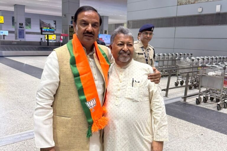 कोलकाता एयरपोर्ट पर उमा शंकर जी के साथ भेंट