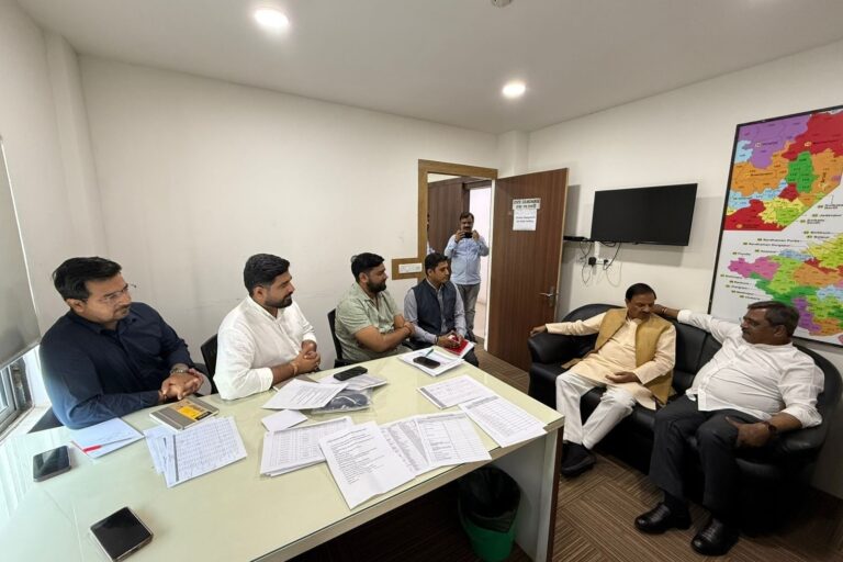 बंगाल में चुनाव प्रबंधन बैठक