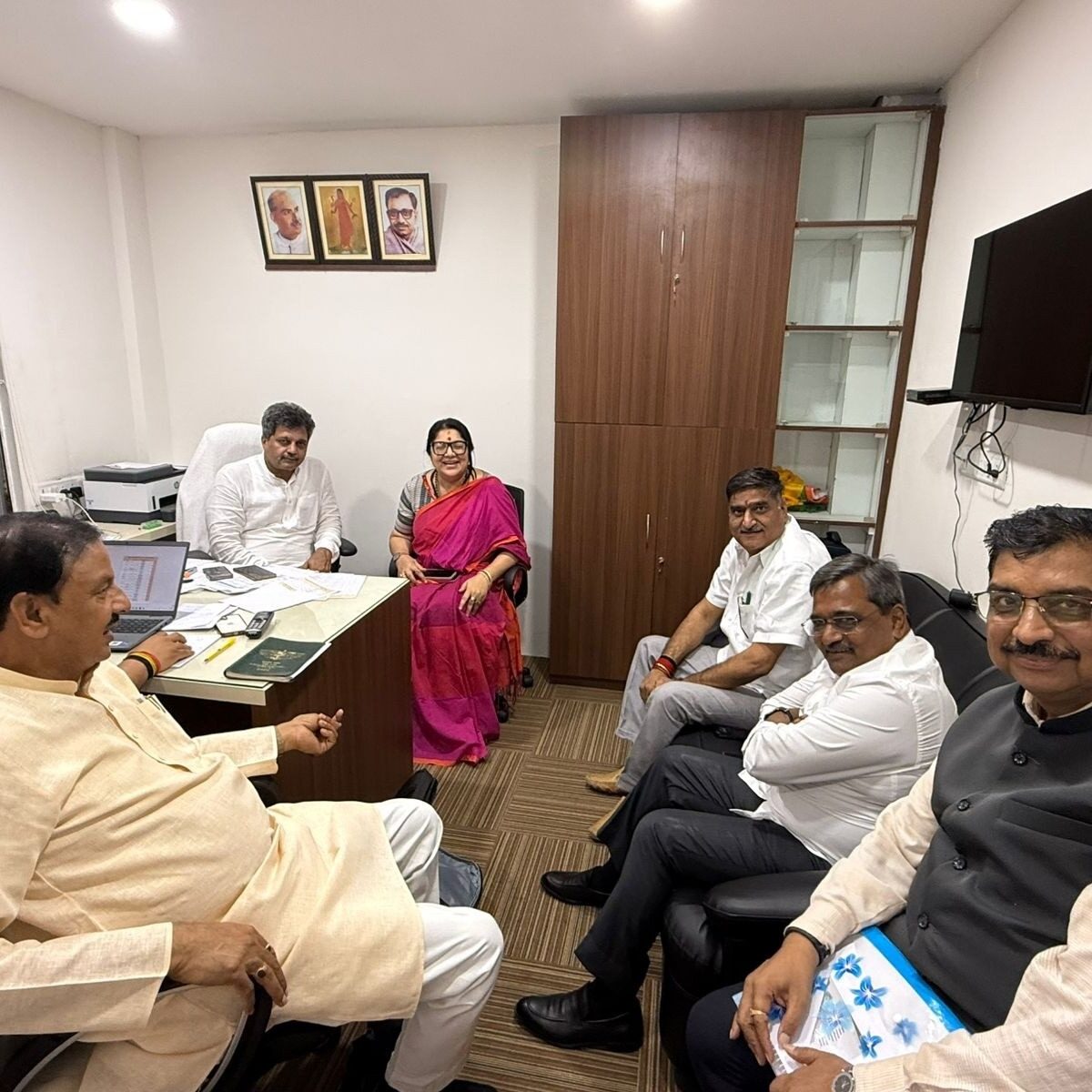 बंगाल चुनाव प्रबंधन को लेकर वरिष्ठ नेताओं के साथ बैठक