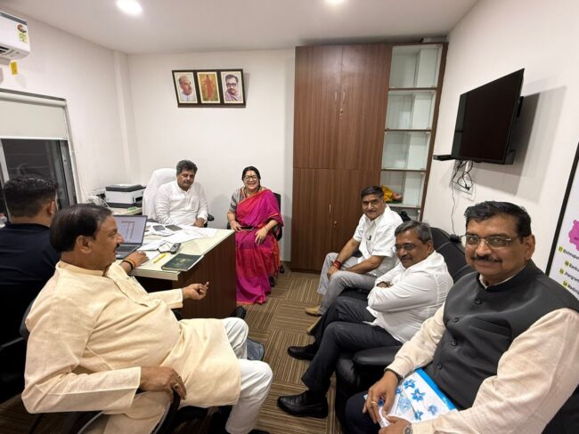 बंगाल चुनाव प्रबंधन को लेकर वरिष्ठ नेताओं के साथ बैठक