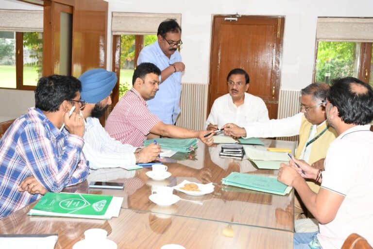 संसद आवासन समिति के साथ बैठक