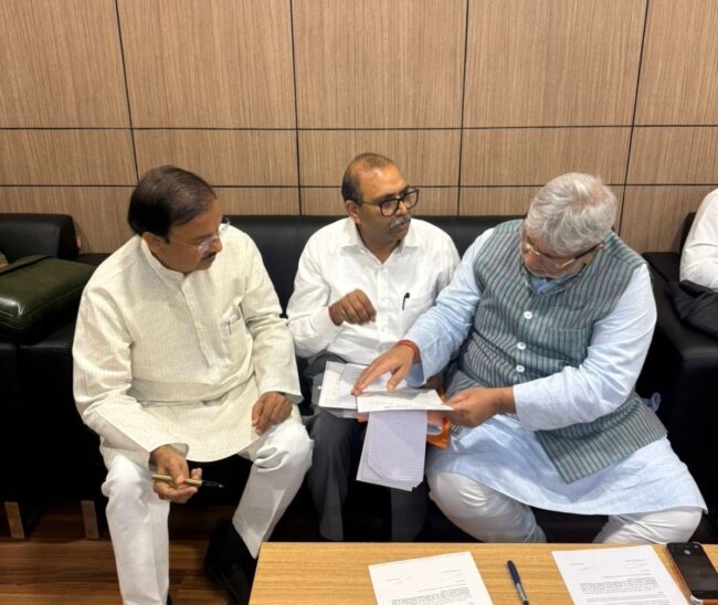 निर्वाचन आयोग कार्यालय में मीडिया से संवाद