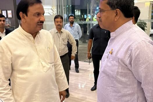 डॉ माणिक साहा से शिष्टाचार भेंट