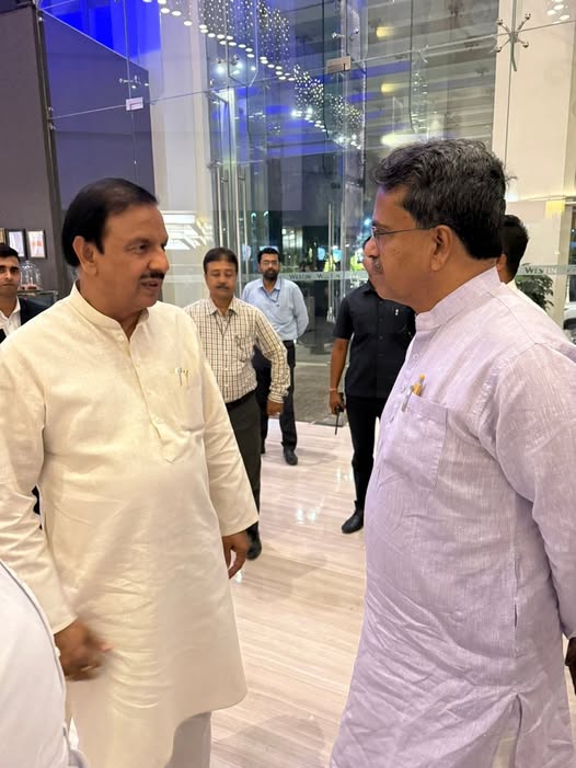 डॉ माणिक साहा से शिष्टाचार भेंट