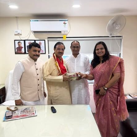 जगन्नाथ मंदिर पुजारी एवं भाजपा नेता से भेंट