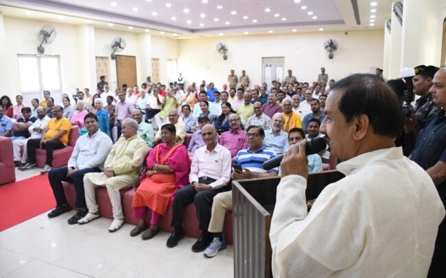 सेक्टर 34 नोएडा कम्युनिटी सेंटर लिफ्ट लोकार्पण
