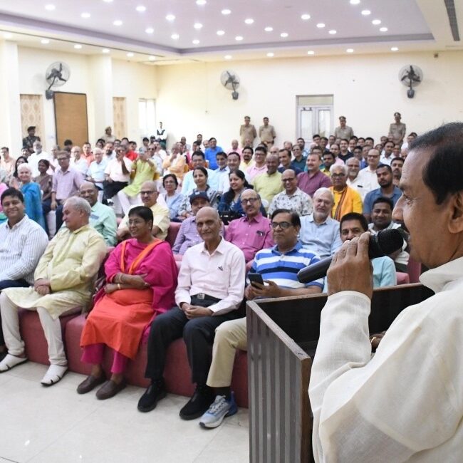 सेक्टर 34 नोएडा कम्युनिटी सेंटर लिफ्ट लोकार्पण सेक्टर 34 नोएडा कम्युनिटी सेंटर लिफ्ट लोकार्पण