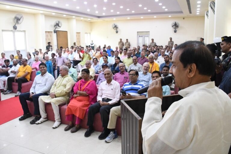 सेक्टर 34 नोएडा कम्युनिटी सेंटर लिफ्ट लोकार्पण सेक्टर 34 नोएडा कम्युनिटी सेंटर लिफ्ट लोकार्पण