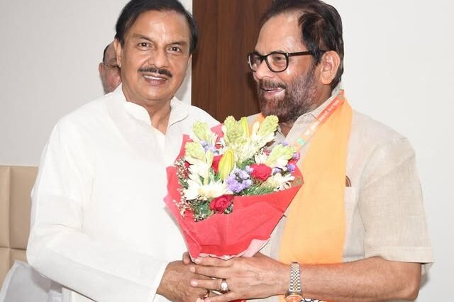 नोएडा में मुख्तार अब्बास नक़वी से शिष्टाचार भेंट नोएडा में मुख्तार अब्बास नक़वी से शिष्टाचार भेंट