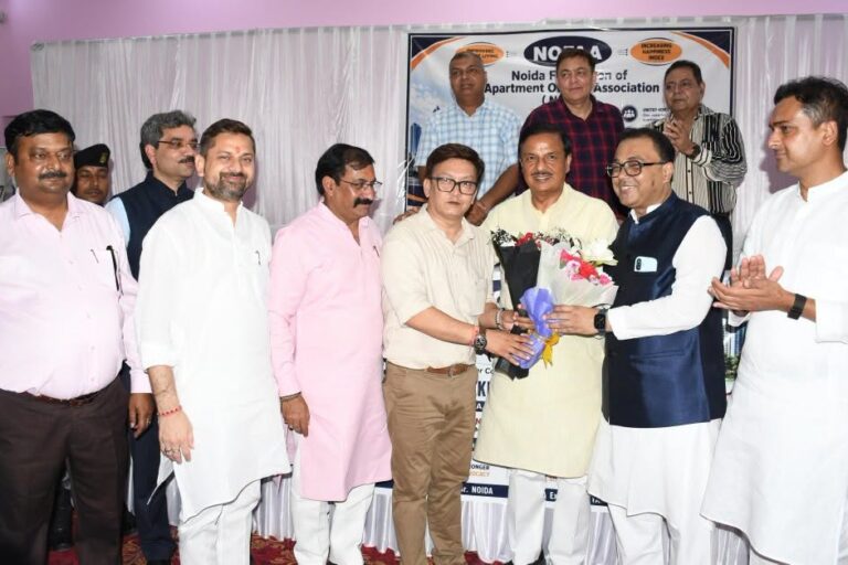 NOFAA के शपथ ग्रहण समारोह में नवनियुक्त पदाधिकारियों को बधाई देते हुए