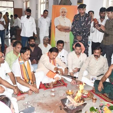 गढ़ी चौखंडी जगन्नाथ मंदिर में हवन-पूजन एवं स्वच्छता अभियान करते हुए