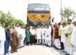 नोएडा हाट सेक्टर 33A में इलेक्ट्रिक बसों के लोकार्पण कार्यक्रम में उपस्थित
