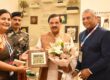 भारत मंडपम प्रगति मैदान में वर्ल्ड गिफ्ट्स एक्सपो 2026 के दौरान ODOP उत्पादों का अवलोकन करते हुए दृश्य