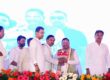 दादरी में आयोजित आत्मनिर्भर भारत संकल्प जनसभा में हजारों कार्यकर्ताओं के साथ 2027 विजय संकल्प का शंखनाद करते हुए दृश्य