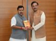 भाजपा के राष्ट्रीय अध्यक्ष नितिन नबीन से शिष्टाचार भेंट करते हुए दृश्य