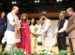 नोएडा सेक्टर-6 में महाजन इमेजिंग एंड लैब्स के उद्घाटन समारोह में राजनाथ सिंह एवं अन्य गणमान्यजनों के साथ सहभागिता का दृश्य