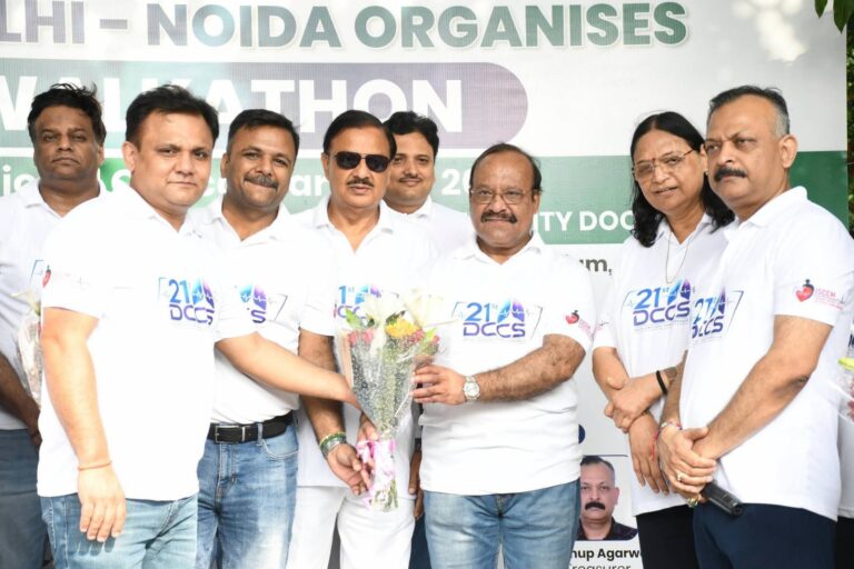 आईएससीसीएम दिवस के अवसर पर चिल्ला स्पोर्ट्स कॉम्प्लेक्स से नोएडा स्टेडियम गौतमबुद्धनगर तक आयोजित वॉकथॉन में सहभागिता और गंभीर चिकित्सा सेवाओं के प्रति जागरूकता का संदेश