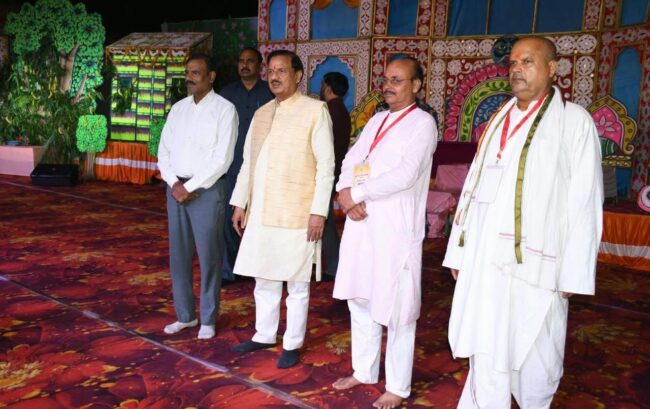 नोएडा सेक्टर-48 स्थित श्री श्री रविशंकर विद्या मंदिर स्कूल में दुर्गा पूजा तथा महर्षि नगर स्थित महर्षि आश्रम में रामलीला एवं दुर्गा पूजा में सहभागिता कर माँ दुर्गा का आशीर्वाद प्राप्त करते हुए नोएडा सेक्टर-48 स्थित श्री श्री रविशंकर विद्या मंदिर स्कूल में दुर्गा पूजा तथा महर्षि नगर स्थित महर्षि आश्रम में रामलीला एवं दुर्गा पूजा में सहभागिता कर माँ दुर्गा का आशीर्वाद प्राप्त करते हुए