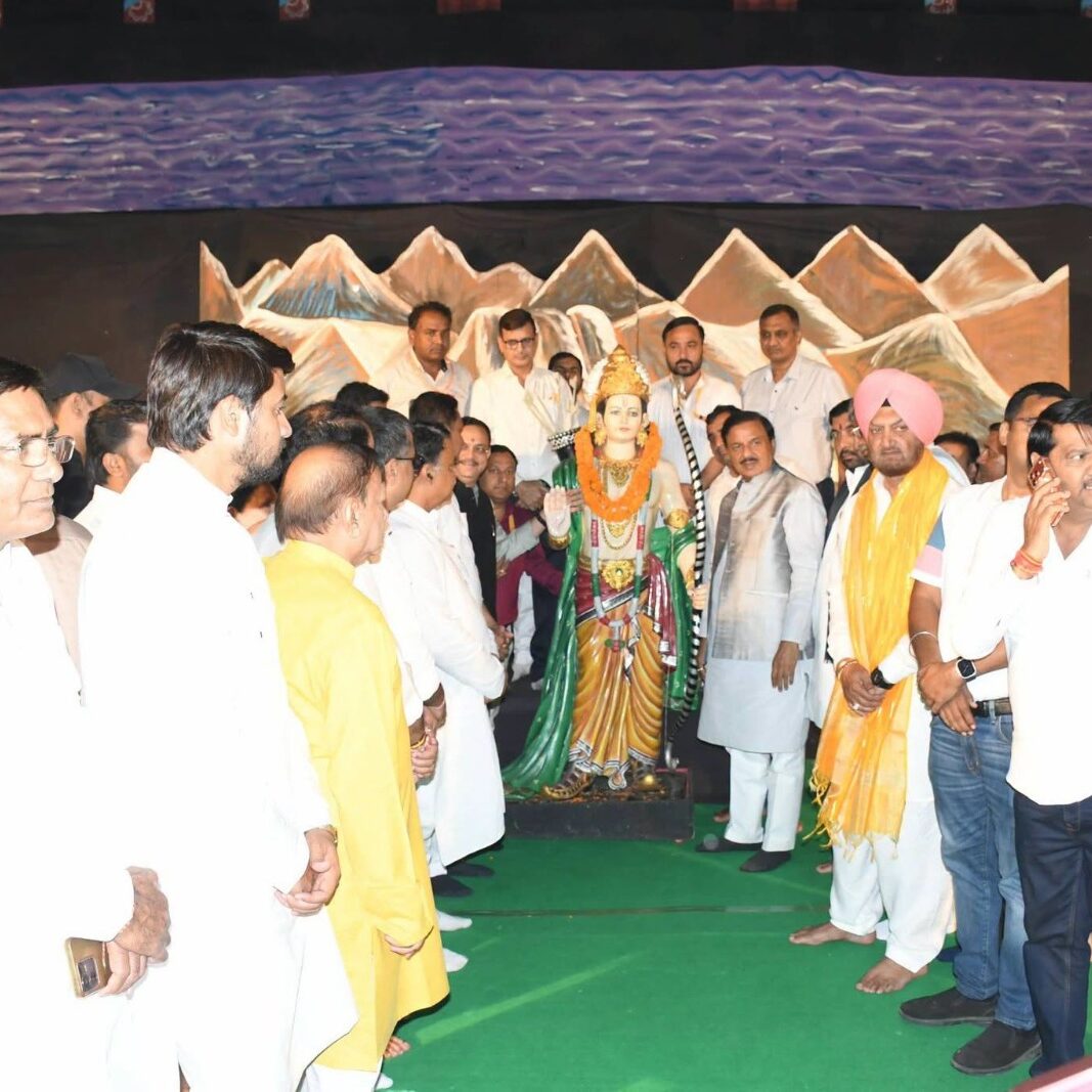 ग्रेटर नोएडा के साइट-4 सूरजपुर इंडस्ट्रियल एरिया में रामलीला मंचन एवं नोएडा सेक्टर-150 के कम्युनिटी सेंटर में बंगीय समिति द्वारा आयोजित दुर्गा पूजा में सहभागिता करते हुए ग्रेटर नोएडा के साइट-4 सूरजपुर इंडस्ट्रियल एरिया में रामलीला मंचन एवं नोएडा सेक्टर-150 के कम्युनिटी सेंटर में बंगीय समिति द्वारा आयोजित दुर्गा पूजा में सहभागिता करते हुए