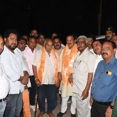 खुर्जा में सैनी समाज के वरिष्ठजन श्री रतनलाल सैनी जी, श्री चोखेलाल सैनी जी एवं अन्य गणमान्य लोगों से मुलाकात कर विभिन्न विषयों पर चर्चा करते हुए खुर्जा में सैनी समाज के वरिष्ठजन श्री रतनलाल सैनी जी, श्री चोखेलाल सैनी जी एवं अन्य गणमान्य लोगों से मुलाकात कर विभिन्न विषयों पर चर्चा करते हुए